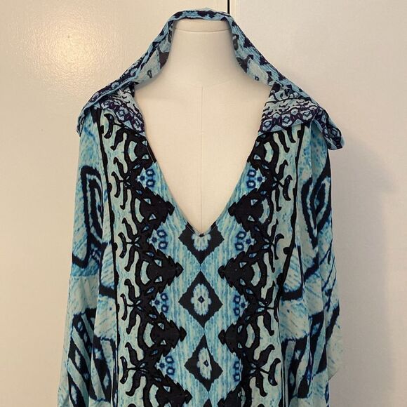 Blue Rococo Sand Blue Embellished Hooded Kaftan Size Small - Picture 3 of 15